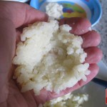 Trabajar el arroz con las manos