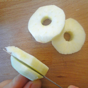 Cut the apples into slices