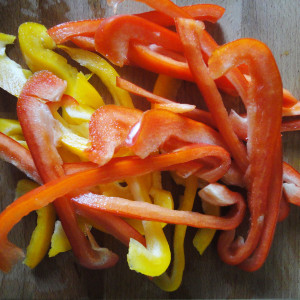 Cut the pepper into strips