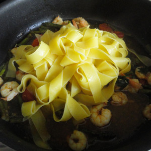Aggiungere le pappardelle
