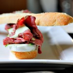 Mini baguette with mozzarella, courgette and roast beef